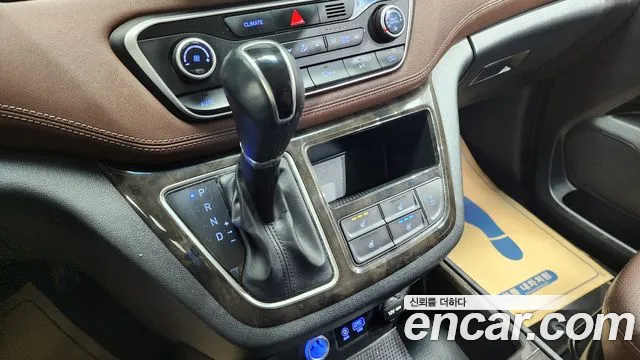 Hyundai The New Grand Starex id 2477258 из Кореи 19