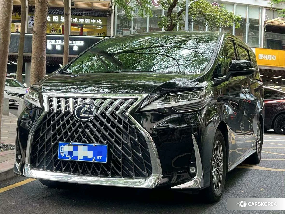 Lexus LM id 4441242 из Китая 9