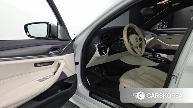 BMW 5 Series (G30) id 4775487 из Кореи 30