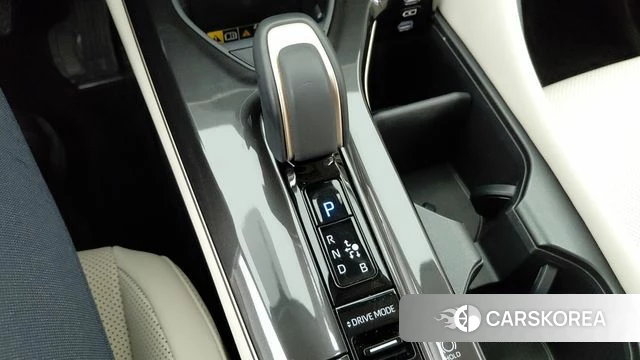 Toyota Crown Crossover id 4862918 из Кореи 19