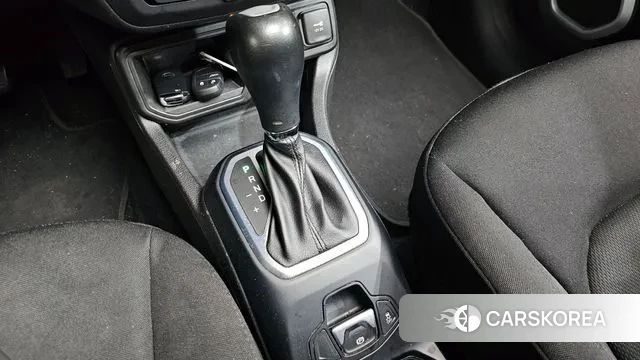 Jeep Renegade id 3243847 из Кореи 19