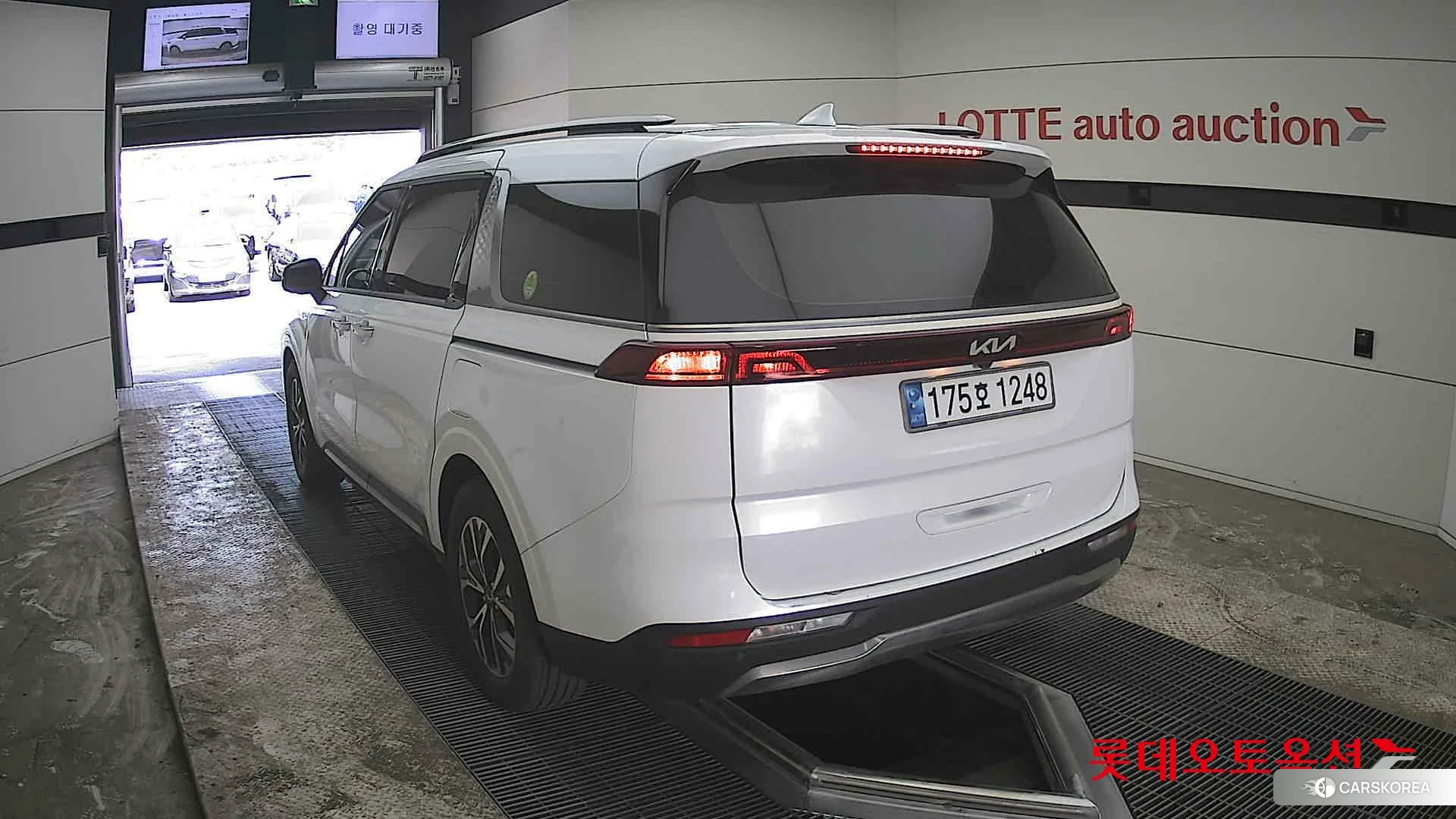 Kia Carnival id 3882126 из Кореи 37