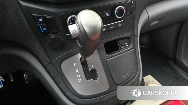 Hyundai The New Grand Starex id 3853663 из Кореи 19