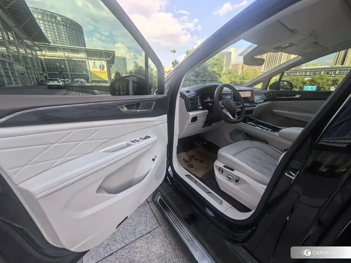 Volkswagen Viloran id 4617205 из Китая 14