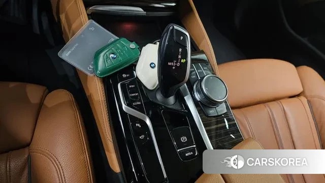 BMW 5 Series (G30) id 3518117 из Кореи 19