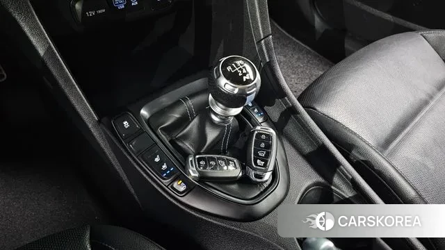 Hyundai Veloster (JS) id 3434458 из Кореи 19