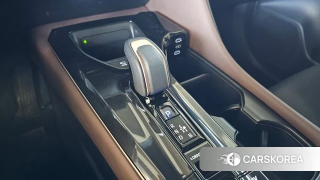 Toyota Crown Crossover id 3864530 из Кореи 19