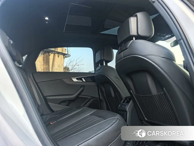 Audi A4L id 4271836 из Китая 18