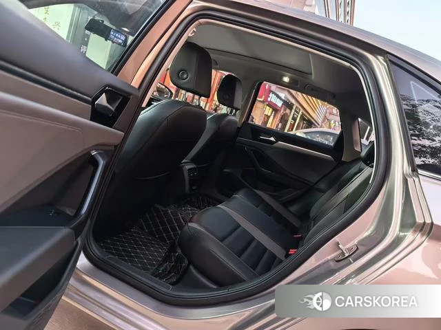 Volkswagen Sagitar id 4301121 из Китая 9