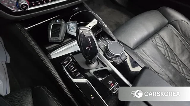 BMW 5 Series (G30) id 3253340 из Кореи 19