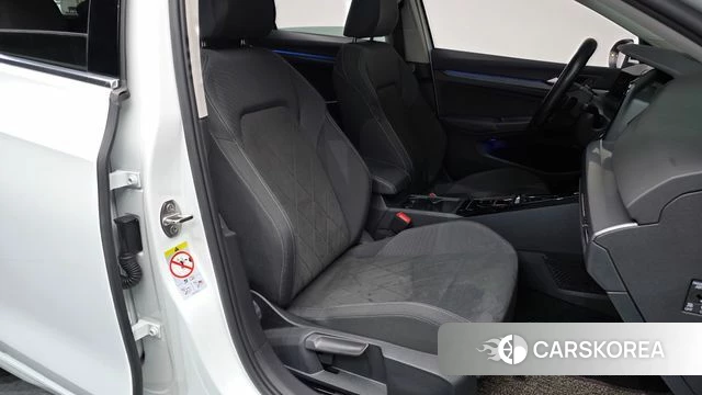 Volkswagen Golf 8th Generation id 3832010 из Кореи 19