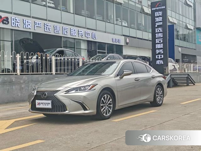 Lexus ES id 4335191 из Китая 17