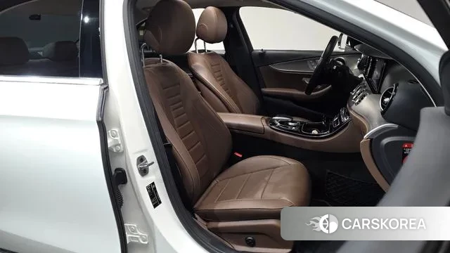 Mercedes-Benz E-Class W213 id 3505319 из Кореи 19