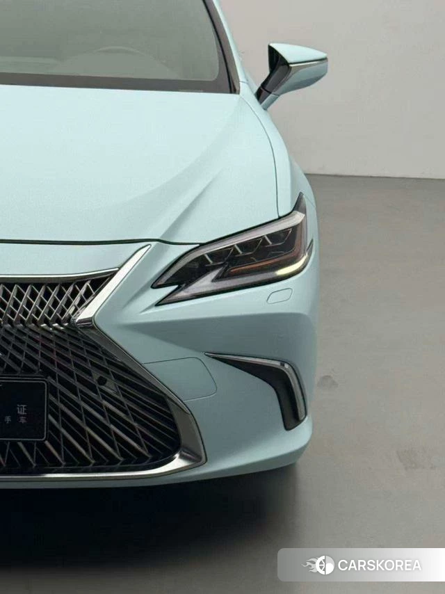 Lexus ES id 4222184 из Китая 16