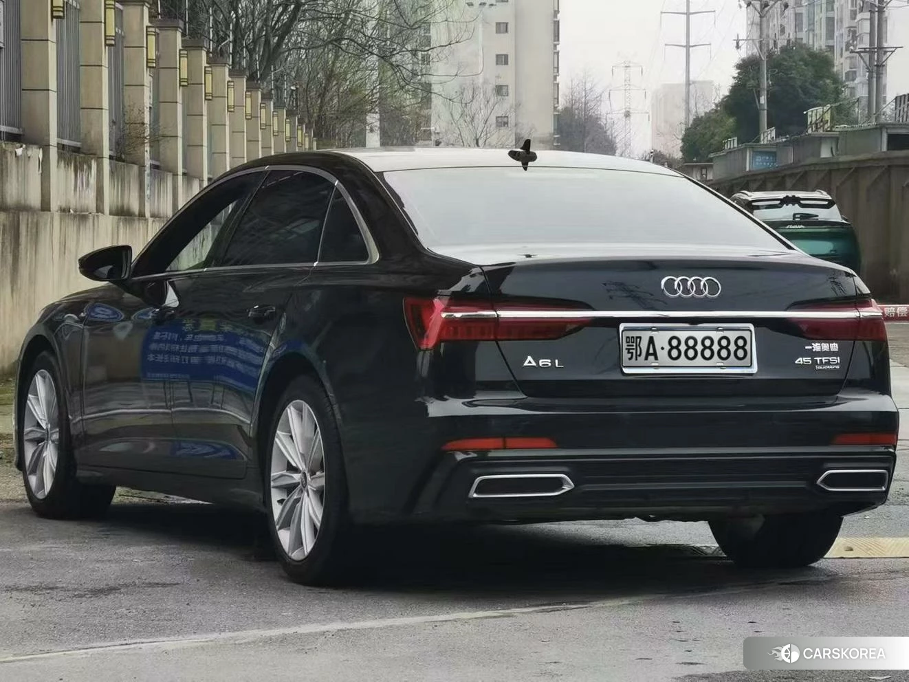 Audi A6L id 4492917 из Китая 18