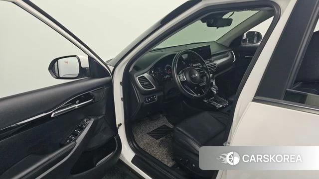 Kia Seltos id 4507395 из Кореи 31