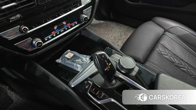 BMW 5 Series (G30) id 3878839 из Кореи 19