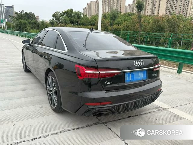 Audi A6L id 4399873 из Китая 9