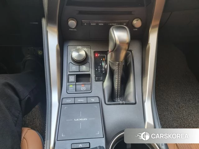 Lexus NX300h id 4202795 из Кореи 19