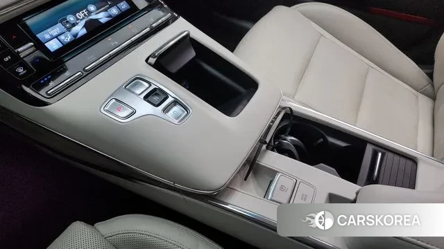 Hyundai The New Grandeur IG Hybrid id 3354917 из Кореи 19