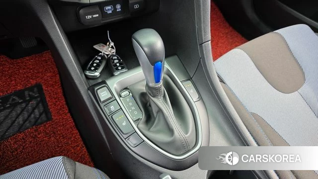 Hyundai Veloster (JS) id 3872816 из Кореи 19