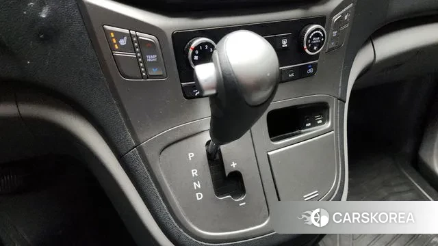 Hyundai The New Grand Starex id 3187823 из Кореи 19