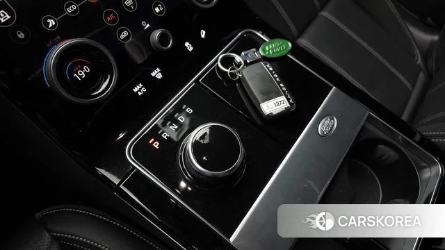 Land Rover Range Rover Velar id 4632947 из Кореи 30