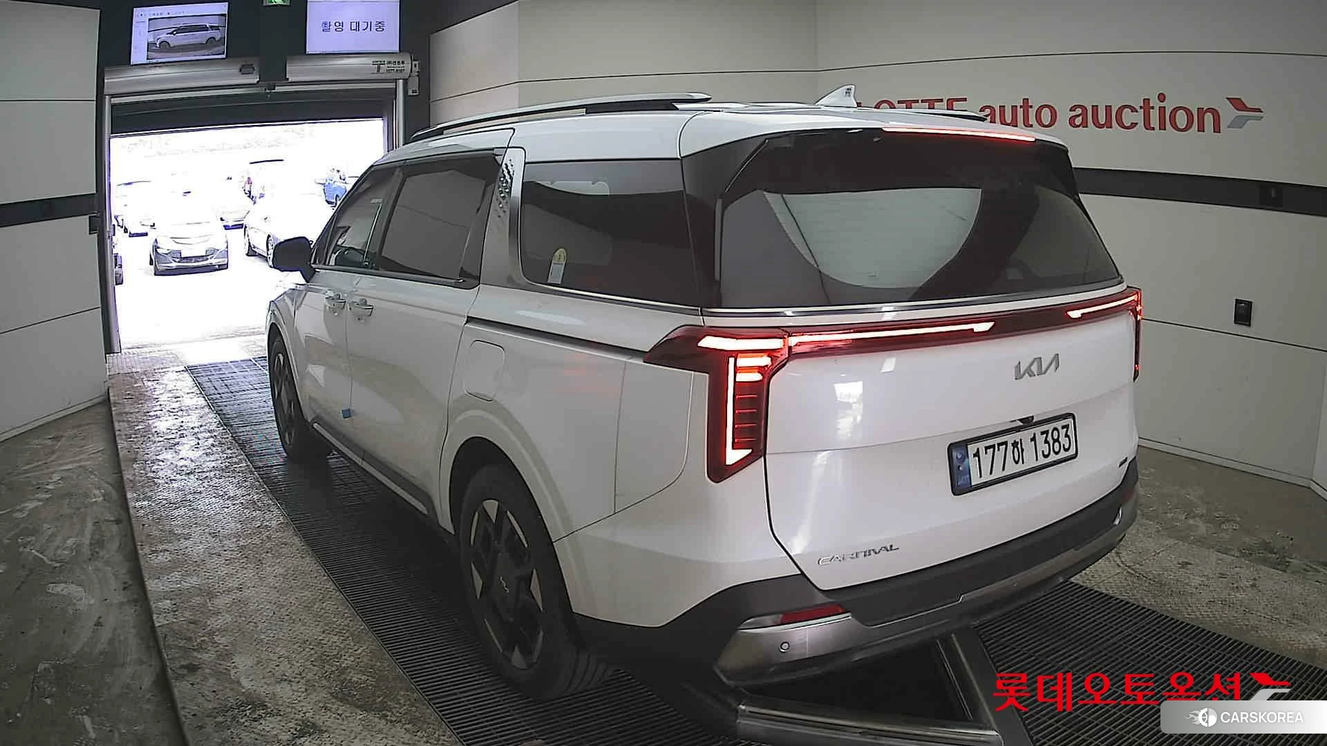 Kia Carnival Hybrid id 3888408 из Кореи 36