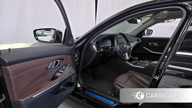 BMW 3 Series (G20) id 4383605 из Кореи 30