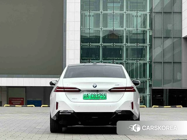 BMW i5 id 4277157 из Китая 13