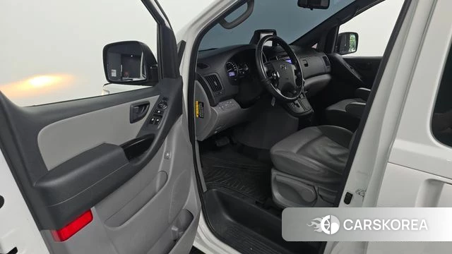 Hyundai The New Grand Starex id 4642297 из Кореи 27