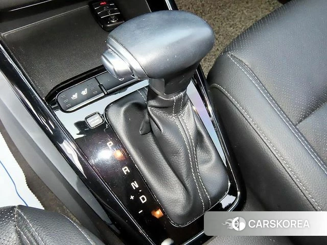 Kia Stonic id 4937393 из Кореи 18