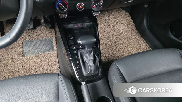 Kia Stonic id 3829213 из Кореи 19