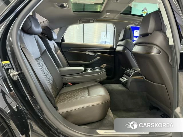 Audi A8 id 4320787 из Китая 10