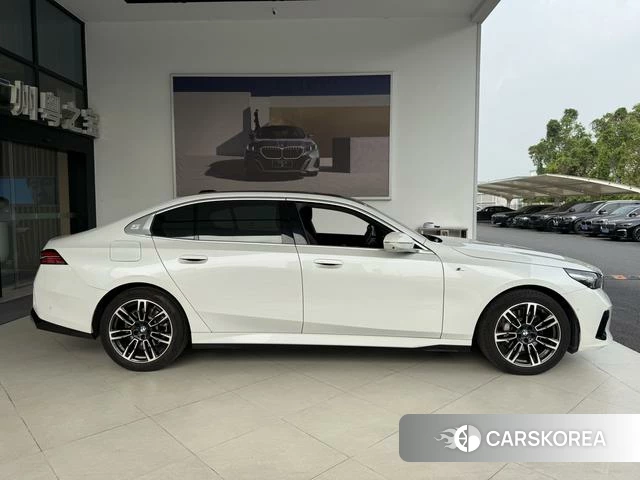 BMW 5 series id 4220984 из Китая 30