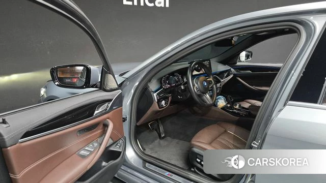 BMW 5 Series (G30) id 4675580 из Кореи 32