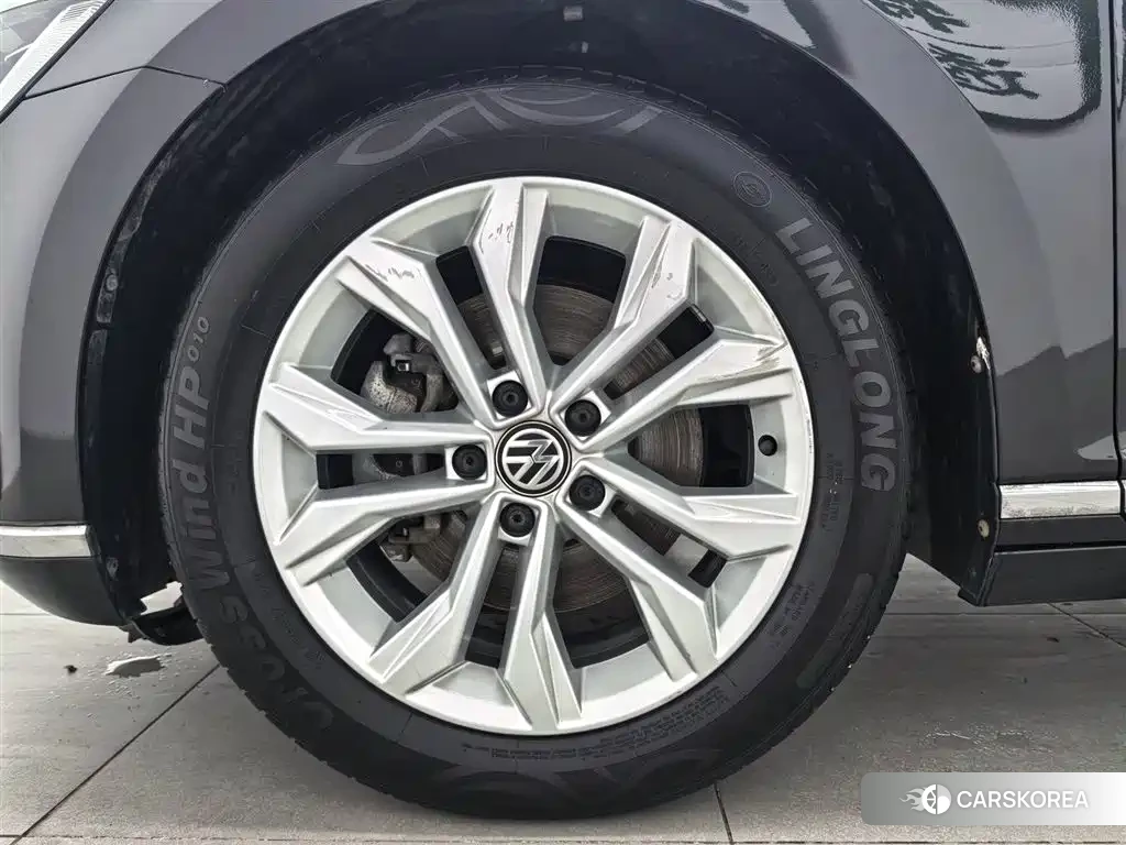 Volkswagen Magotan id 4577812 из Китая 23