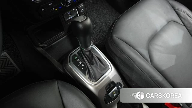 Jeep Renegade id 4389177 из Кореи 19