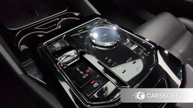 BMW 5 Series (G60) id 3420386 из Кореи 19