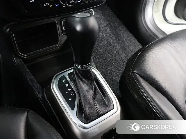 Jeep Renegade id 3636235 из Кореи 19