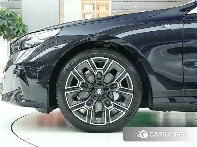BMW 5 series id 4393497 из Китая 26