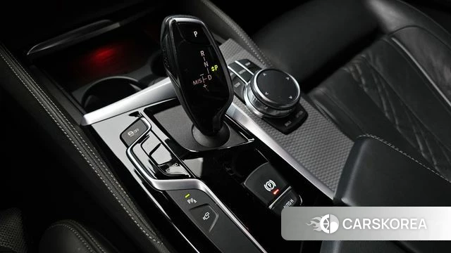 BMW 5 Series (G30) id 4188129 из Кореи 29