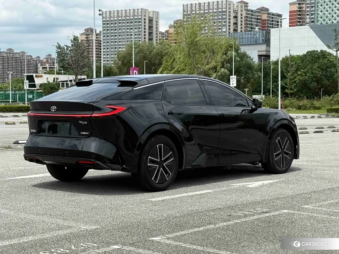 Toyota bZ5 id 4559838 из Китая 13