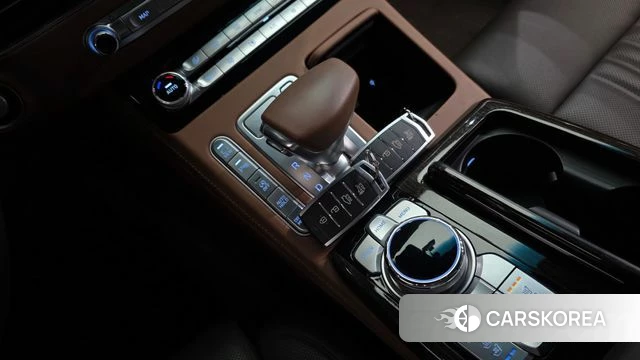 Genesis G90 id 3910880 из Кореи 19