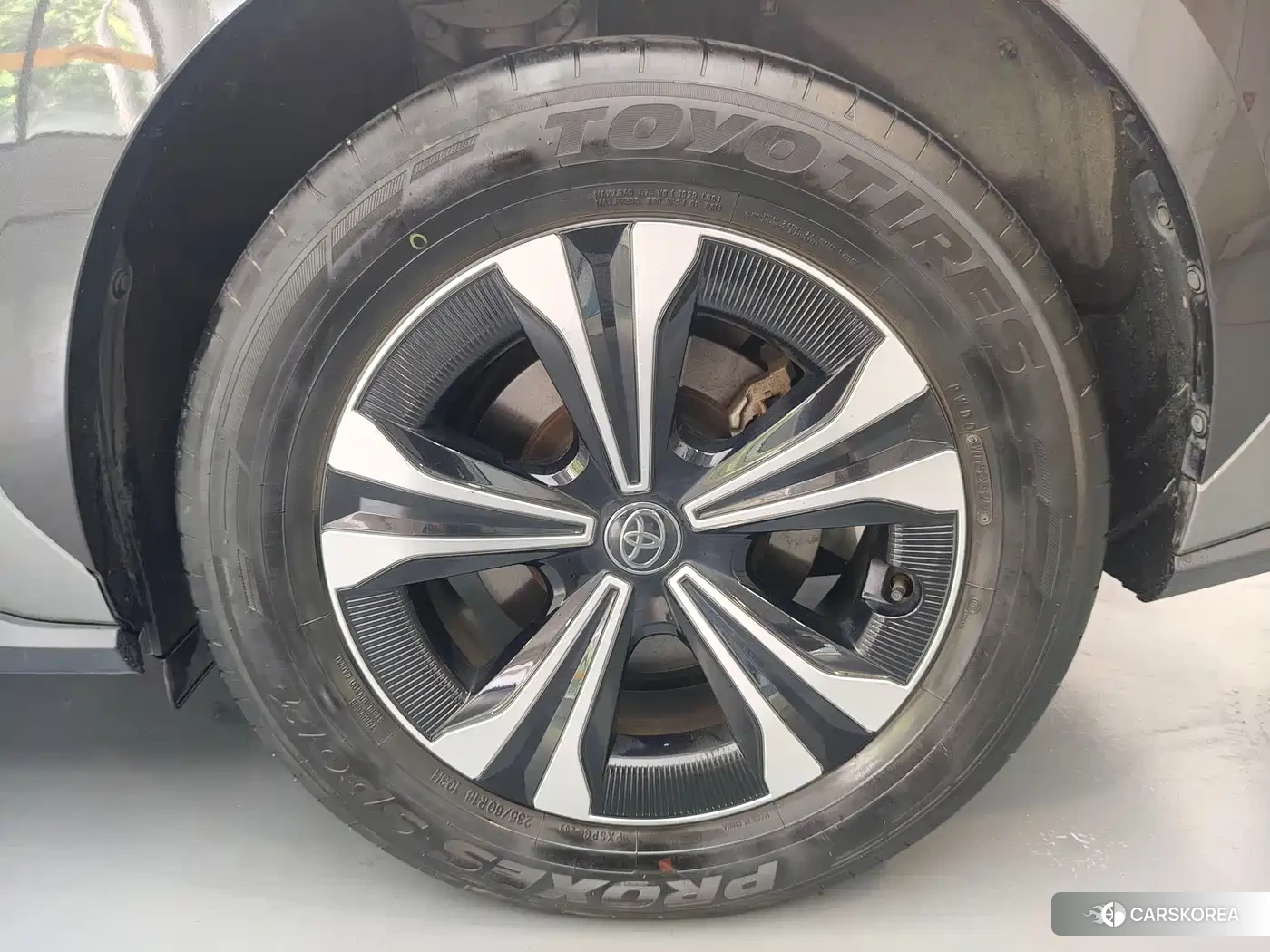 Toyota bZ4X id 4680608 из Китая 17