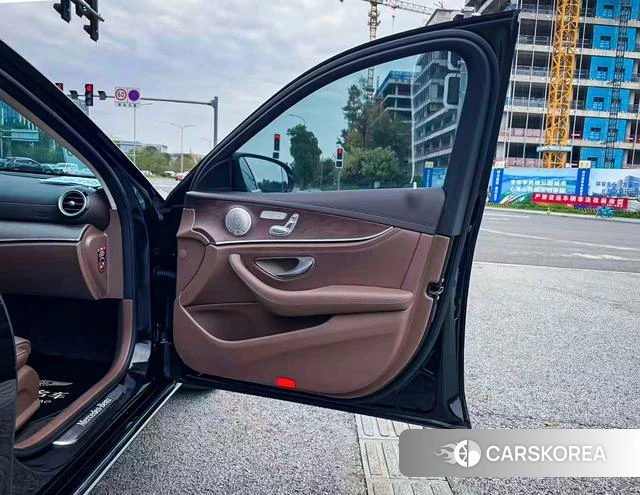 Mercedes-Benz E-class id 4307069 из Китая 22