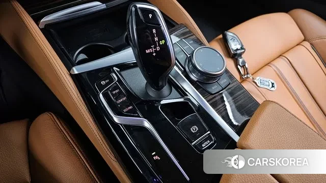 BMW 5 Series (G30) id 3394630 из Кореи 19