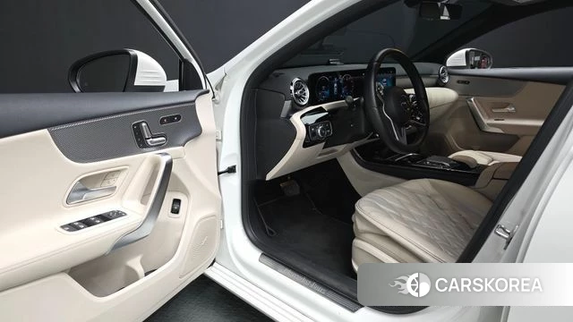 Mercedes-Benz A-Class W177 id 4697997 из Кореи 29