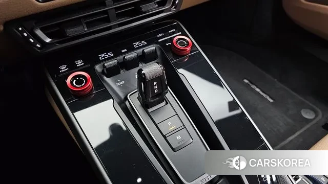 Porsche 911(992) id 3596335 из Кореи 19