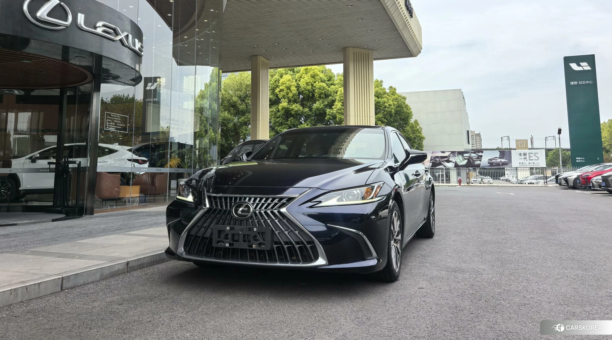 Lexus ES id 4441012 из Китая 16